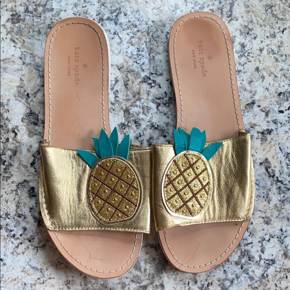 Kate spade gold pineapple sandals size 9